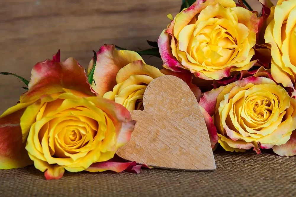 Fototapet trandafiri galbene valentiniene
