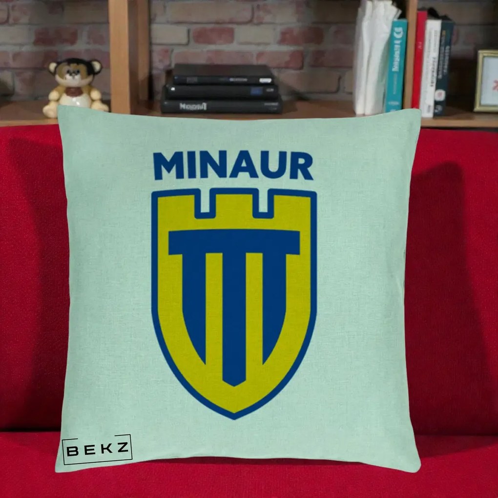 Perna Personalizata Minaur Baia Mare Fotbal, 40x40 cm, Verde Menta, Husa Detasabila, Perna Inclusa, BEKZ®