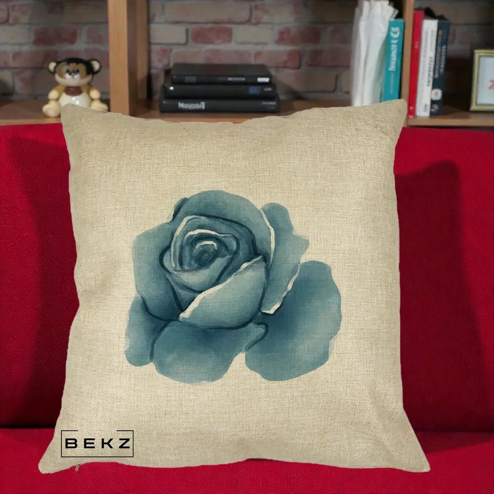 Perna Decorativa Trandafir Albastru Acuarela, 40x40 cm, Crem, Husa Detasabila, Perna Inclusa, BEKZ®
