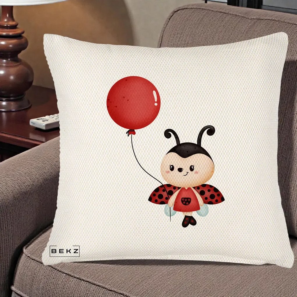 Perna Decorativa Buburuza cu Balon Rosu, 40x40 cm, Crem Reliefat, Husa Detasabila, Perna Inclusa, BEKZ®