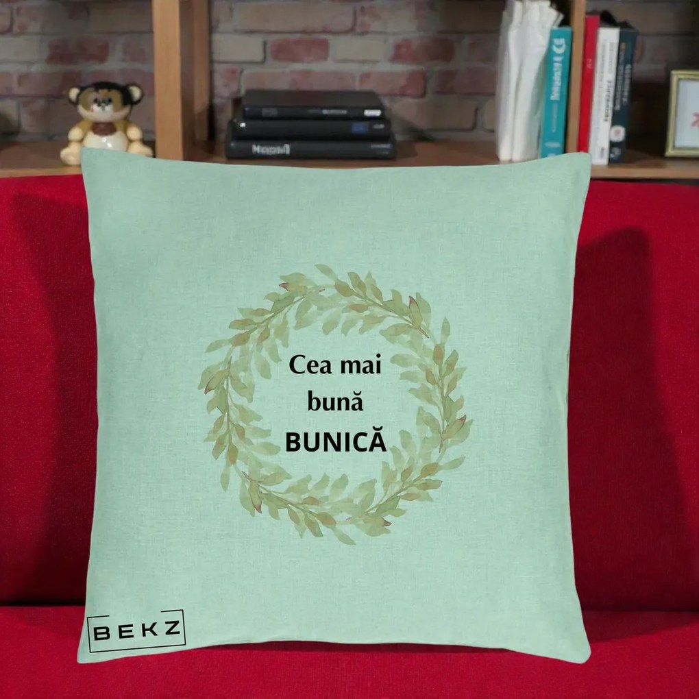 Cadou pentru Bunica - Perna Personalizata Cea Mai Buna Bunica Coronita Frunze Acuarela, 40x40 cm, Verde Menta, Husa Detasabila, Perna Inclusa, BEKZ®