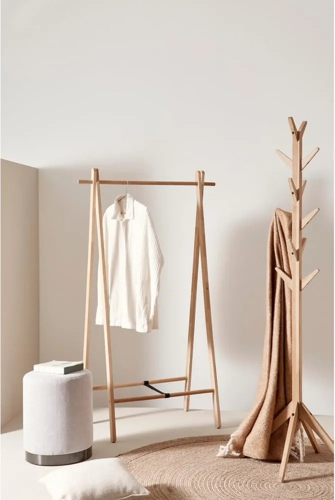 Suport pentru haine negru din lemn de mesteacăn 91x151x50 cm Daiki – Yes Everyday