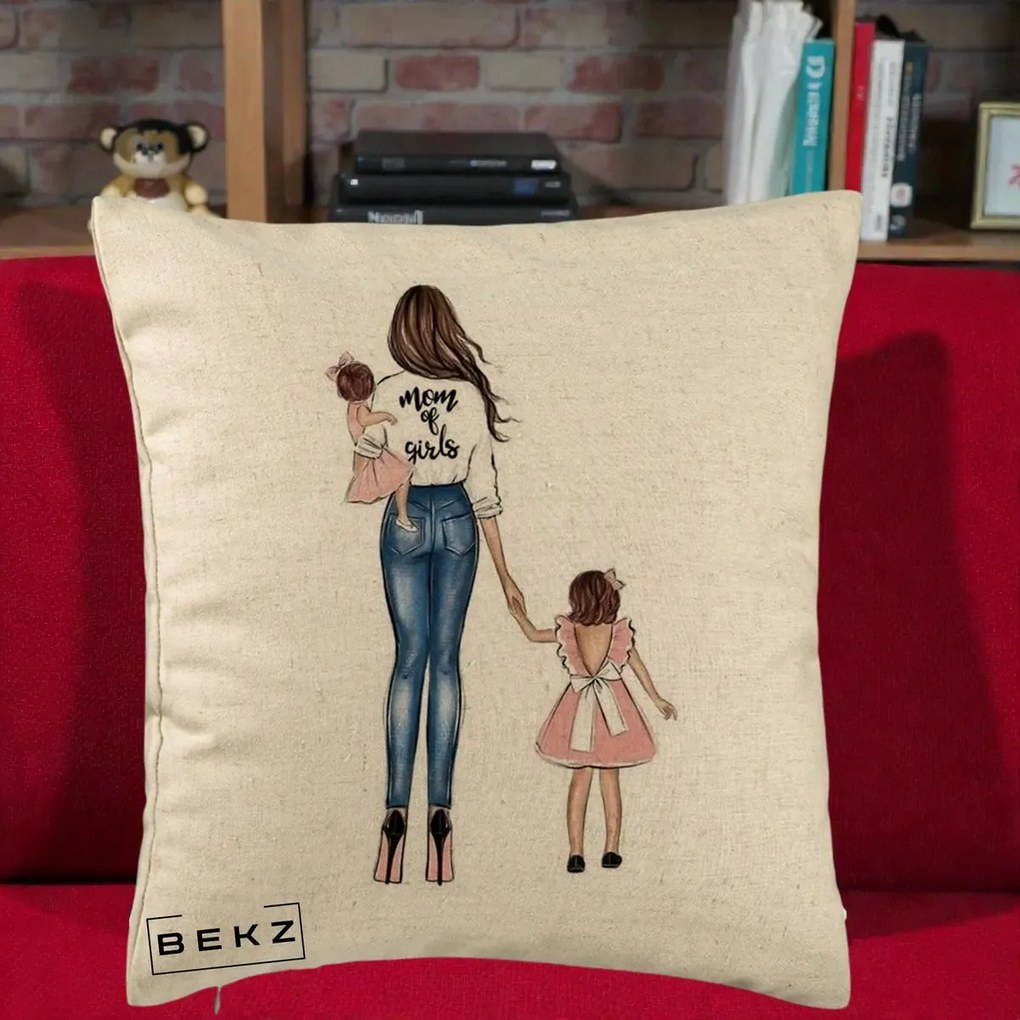 Cadou pentru Mama - Perna Personalizata Mom of Girls Mama cu Fetele, 40x40 cm, Bej, Husa Detasabila, Perna Inclusa, BEKZ®