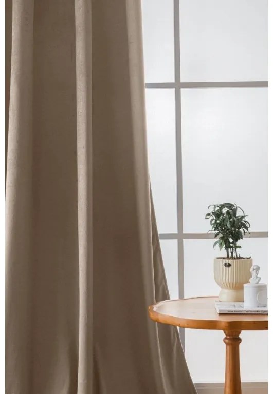 Perdea opaca bej deschis VELVET 140x250 cm Agatat: Inele metalice