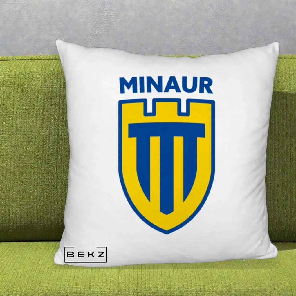 Perna Personalizata Minaur Baia Mare Fotbal, 40x40 cm, Alb Pufos, Husa Detasabila, Perna Inclusa, BEKZ®