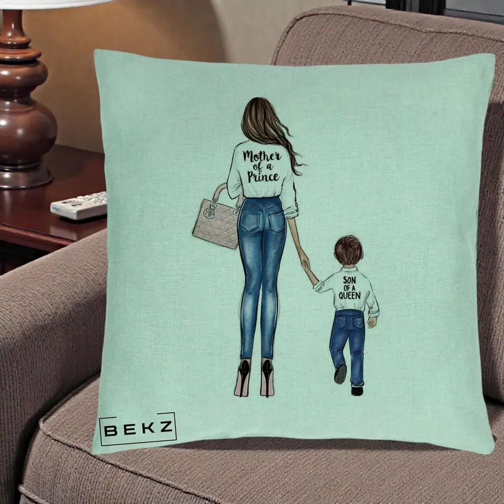 Cadou pentru Mama - Perna Personalizata, Model Mother of a Prince, 40x40 cm, Verde Menta, Husa Detasabila, Perna Inclusa, BEKZ®