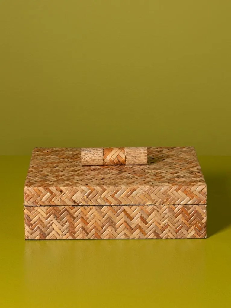 Cutie decorativă din ratan împletit natur, model în spic, capac cu mâner, finisaj natural, 8 x 20 x 15 cm, „Camille”