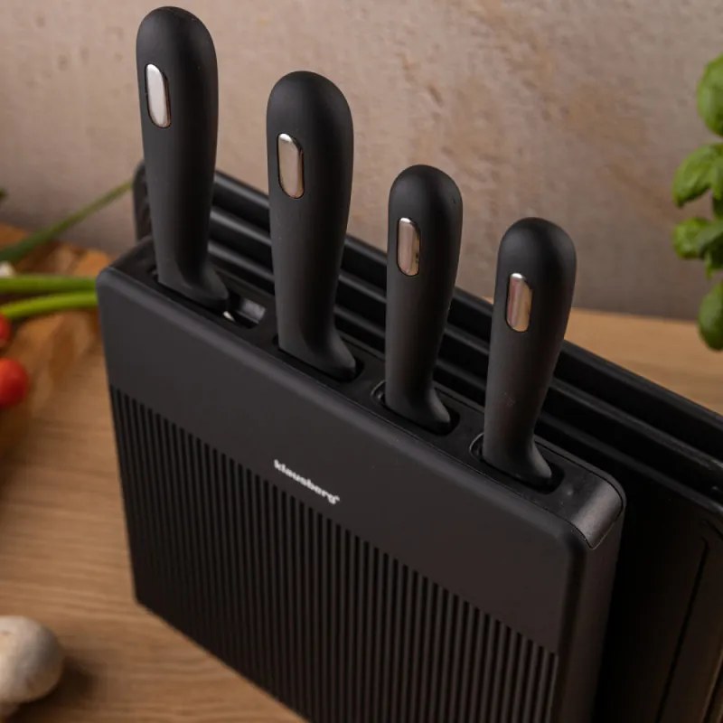 Klausberg KB 7980 set cuțit și placă de tăiat, 8 piese, Oțel inoxidabil, Suport, Negru/inox