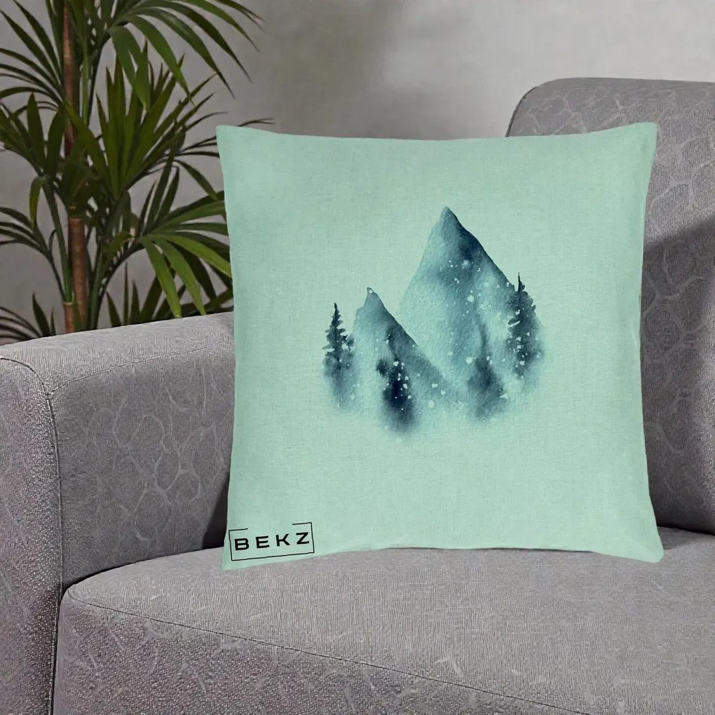 Perna Decorativa Munti Inzapeziti Acuarela Indigo, 40x40 cm, Verde Menta, Husa Detasabila, Perna Inclusa, BEKZ®