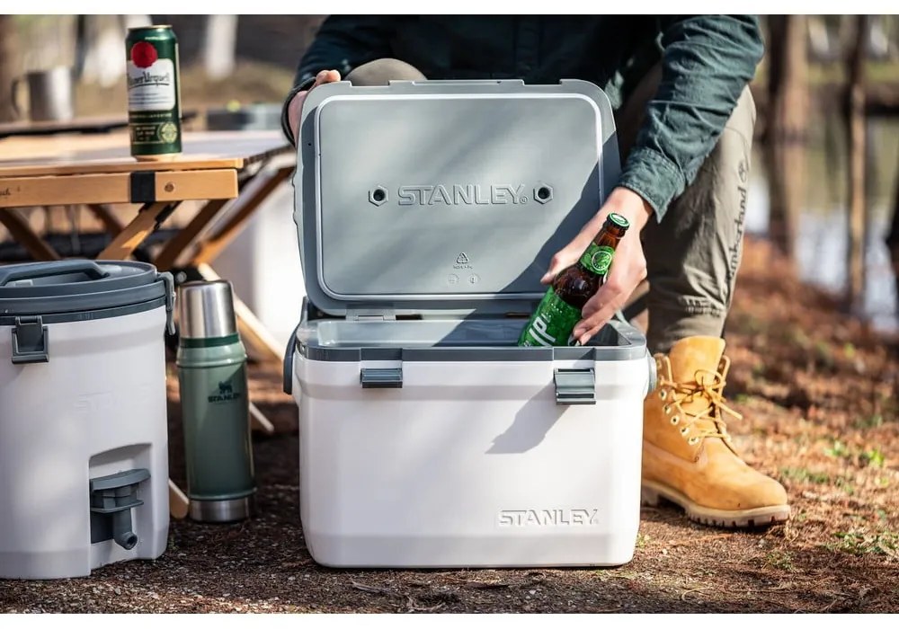 Termos verde din oțel inoxidabil 750 ml Legendary Classic Hammer Tone Green – Stanley