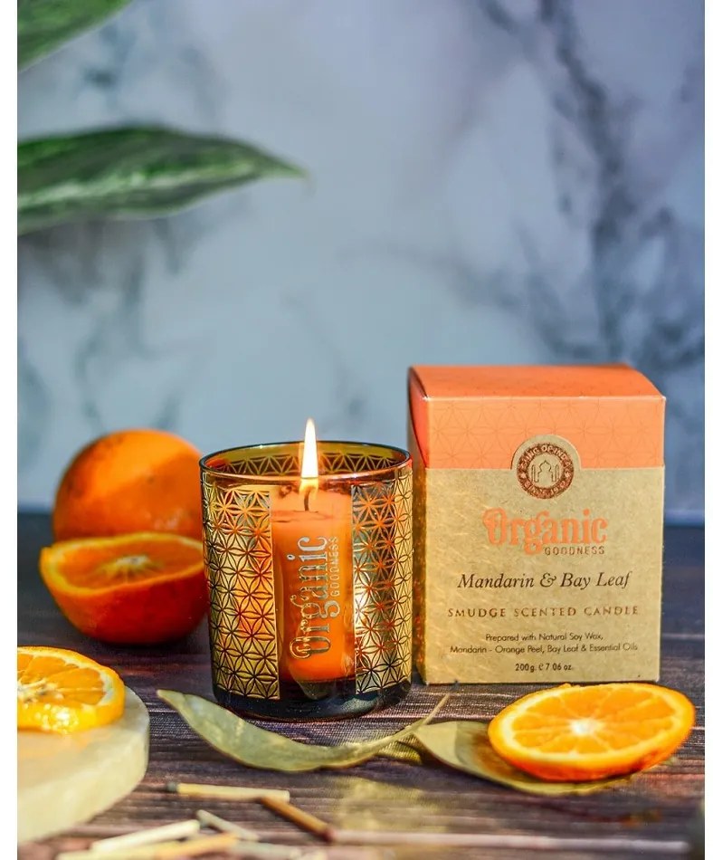 Lumânare aromată organică Mandarin &amp; Bay Leaf200 g în sticlă cu folie aurie