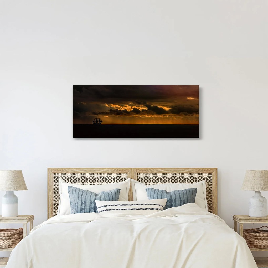 Tablou unei vele în apus de soare (120x50 cm)