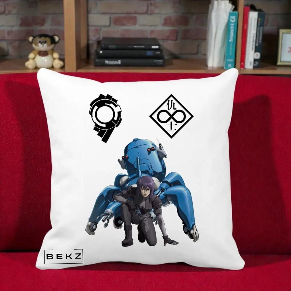 Perna Personalizata Ghost in the Shell Motoko si Tachikoma, 40x40 cm, Alba Mata, Husa Detasabila, Perna Inclusa, BEKZ®