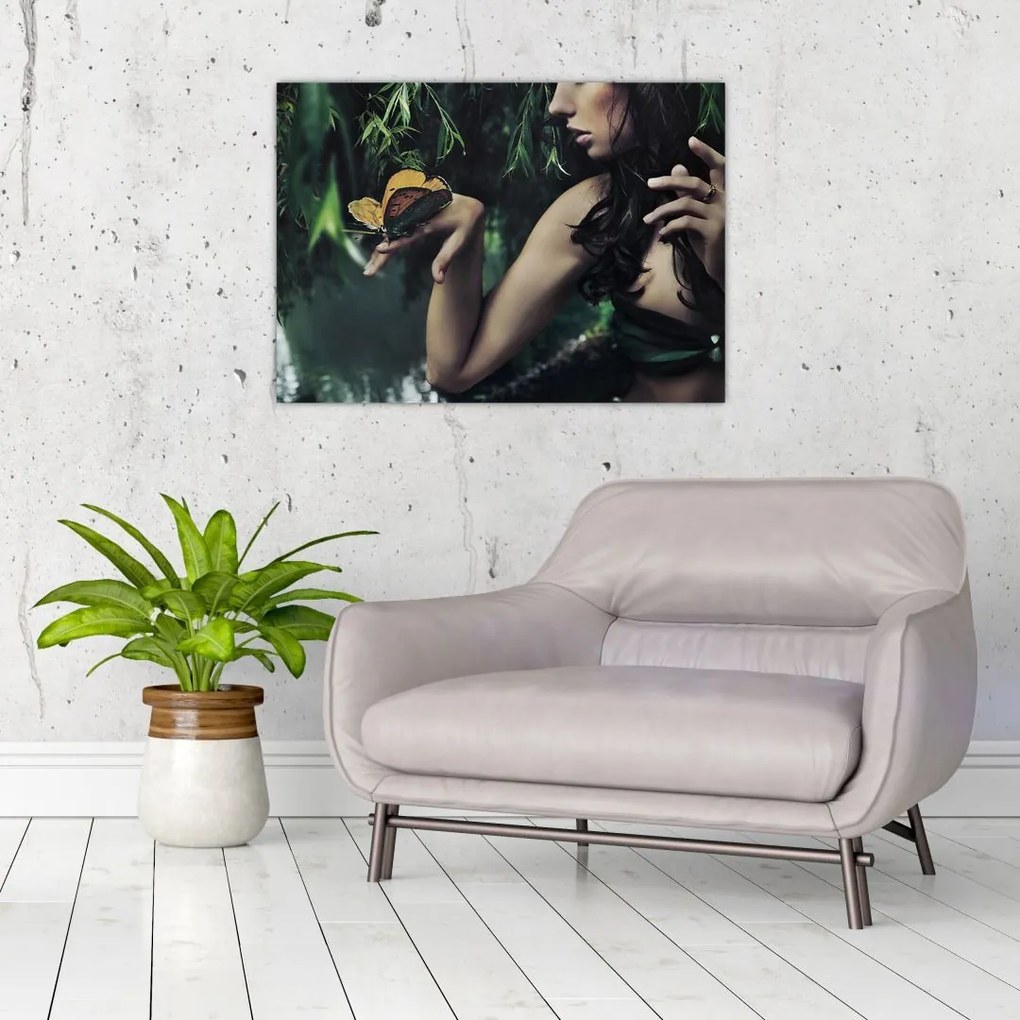 Tablou pe sticlă - Femeia grațioasă cu fluture (70x50 cm)