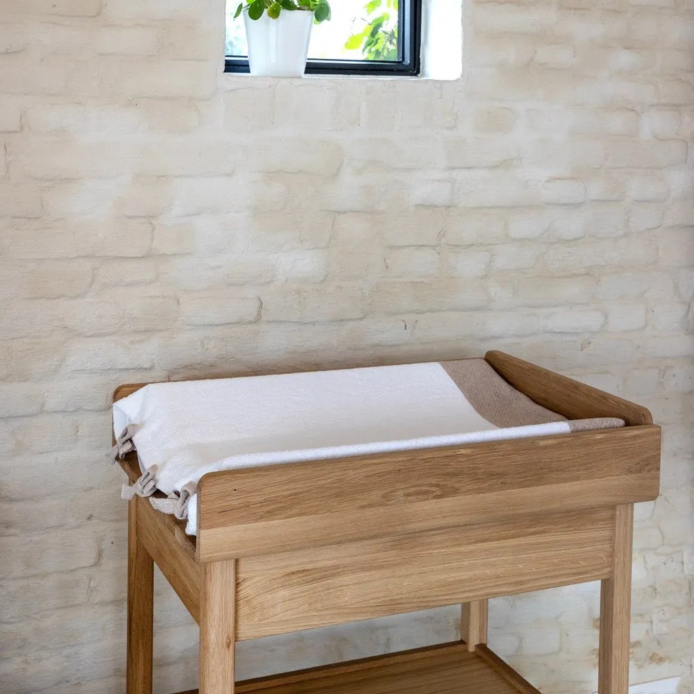 Masă de înfășat în culoare naturală din lemn de stejar cu masă de schimbat Forrest – Vipack
