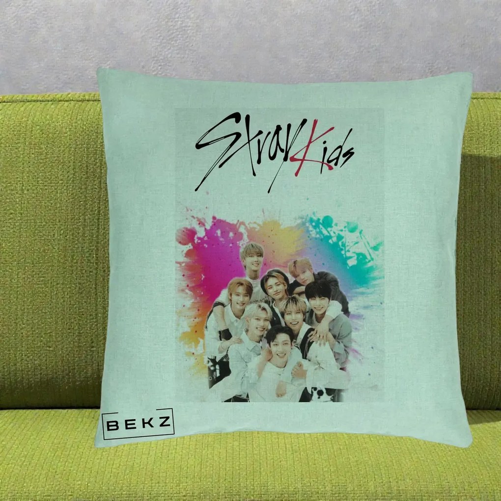 Perna Personalizata K-pop Stray Kids cu Splash Multicolor, 40x40 cm, Verde Menta, Husa Detasabila, Perna Inclusa, BEKZ®
