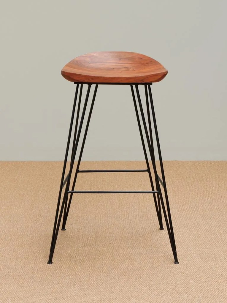 Scaun de bar din lemn de acacia și metal, maro, în stil industrial, cu șezut scobit și picioare tip ac de păr, 80 x 46 x 40 cm, „Mauru”