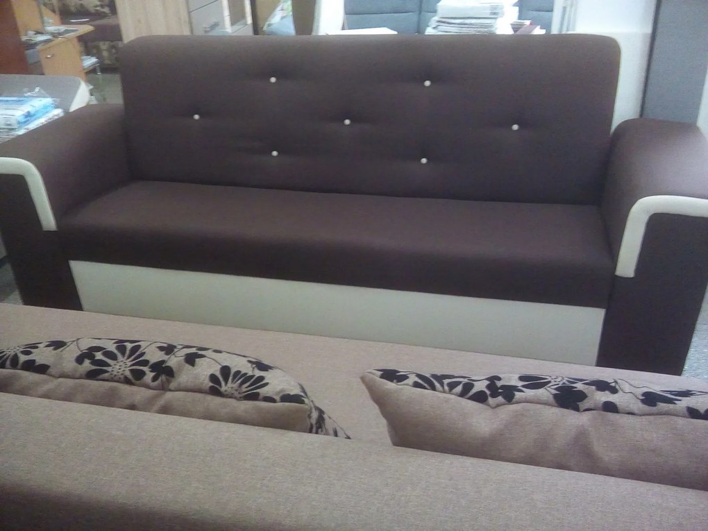 Canapea extensibila , modern , nasturi ,brate robuste,maro crem ,Bortis Impex