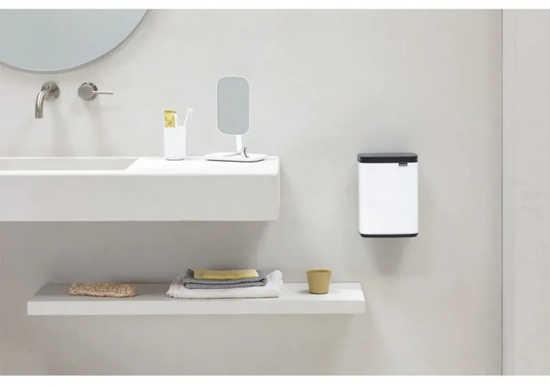 Cos de gunoi Brabantia Bo Small 1006621, 4 L, Deschidere lina si silentioasa, Baza antiderapanta, Alb