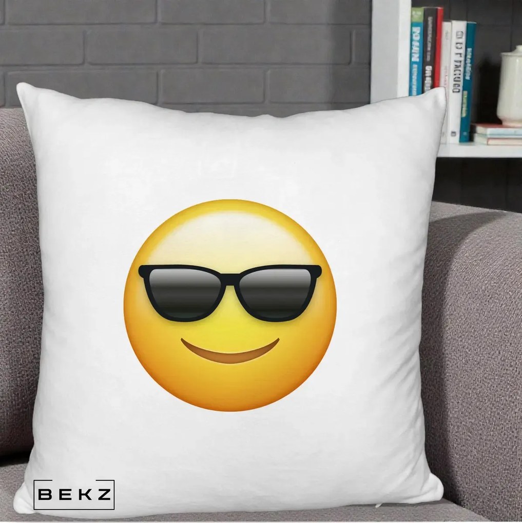 Perna Decorativa Emoji Cool Ochelari, 40x40 cm, Alb Pufos, Husa Detasabila, Perna Inclusa, BEKZ®