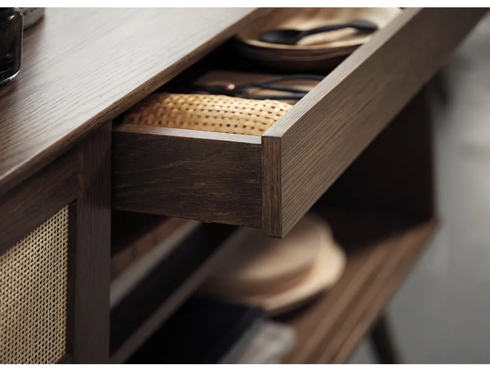 Comodă maro închis joasă cu aspect de lemn de stejar cu ușă glisantă 180x80 cm Barrali – Unique Furniture