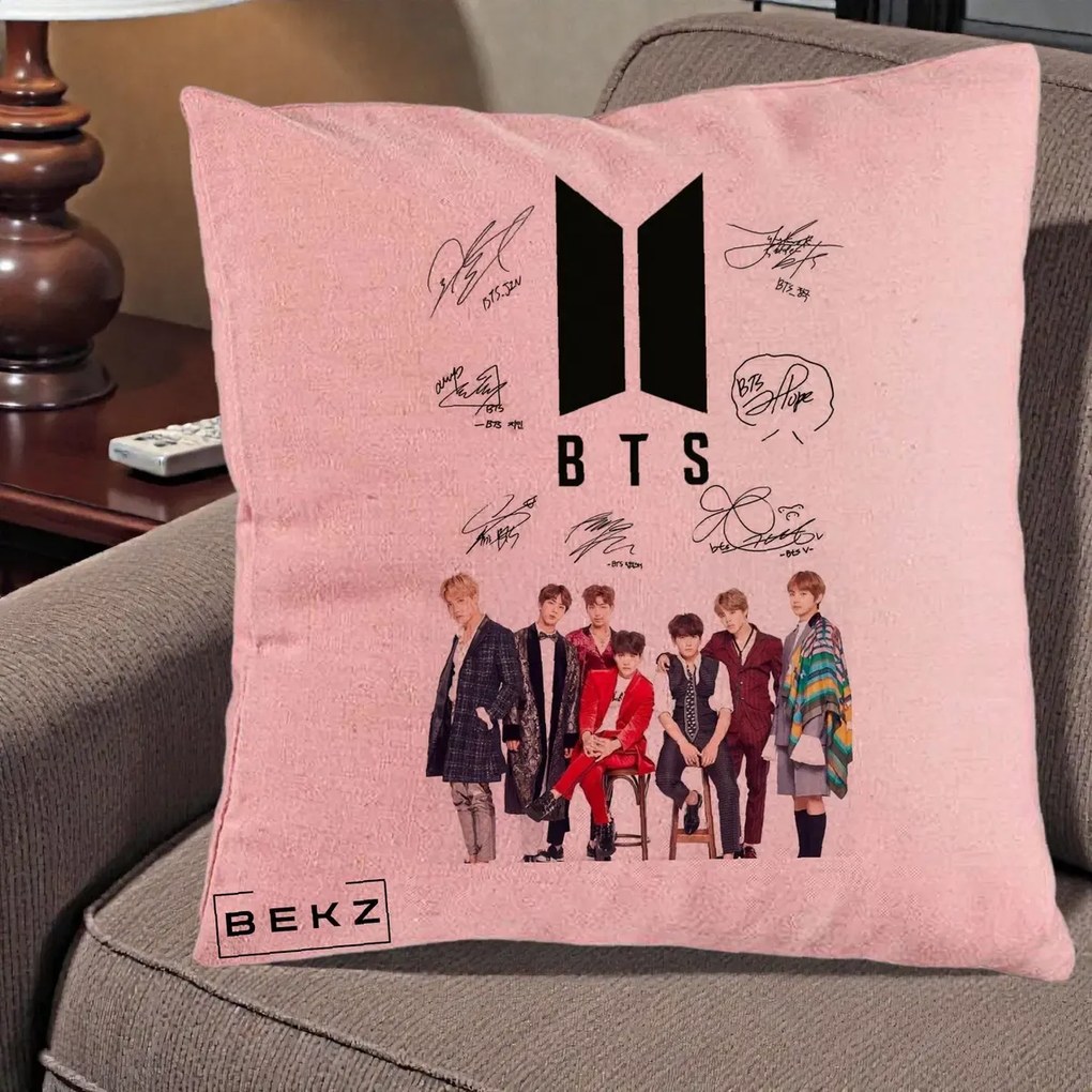 Perna Personalizata K-pop BTS Semnaturi Foto, 40x40 cm, Roz, Husa Detasabila, Perna Inclusa, BEKZ®