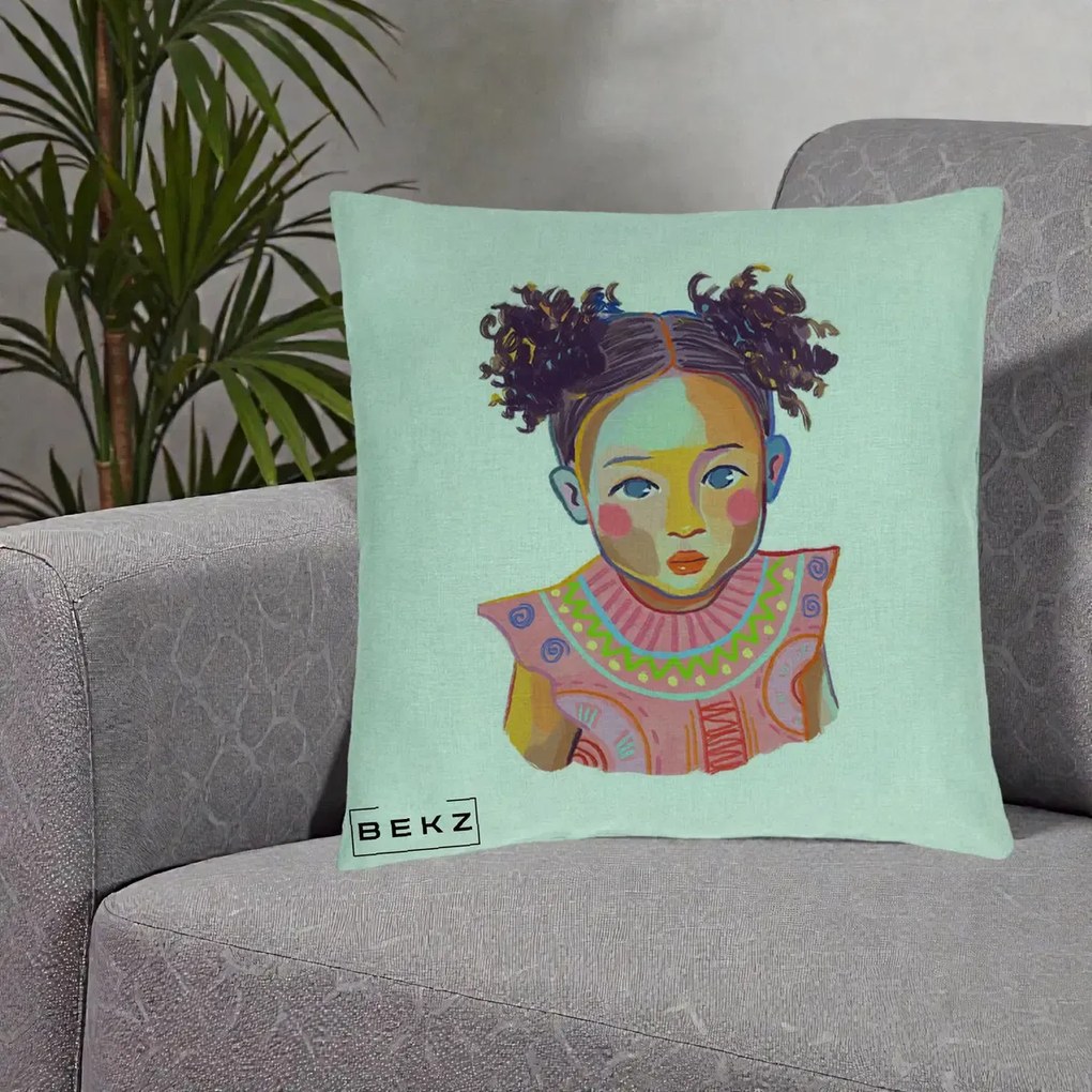 Perna Decorativa Fetita Vesela Portret Colorat, 40x40 cm, Verde Menta, Husa Detasabila, Perna Inclusa, BEKZ®