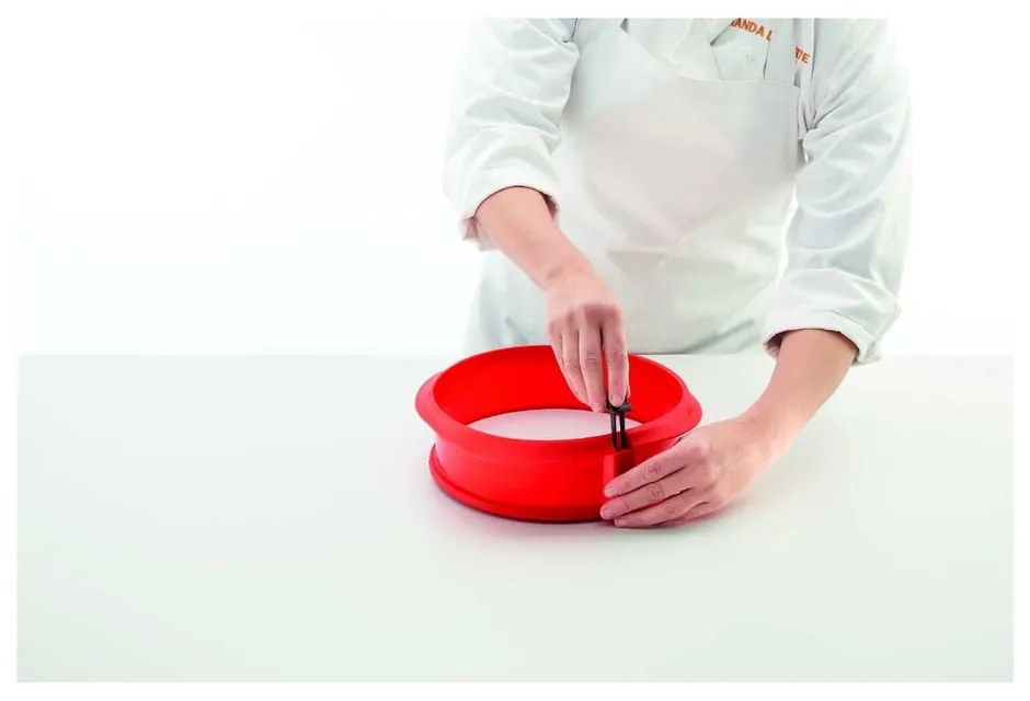 Formă din silicon pentru tort Lékué, ⌀ 23 cm, roșu