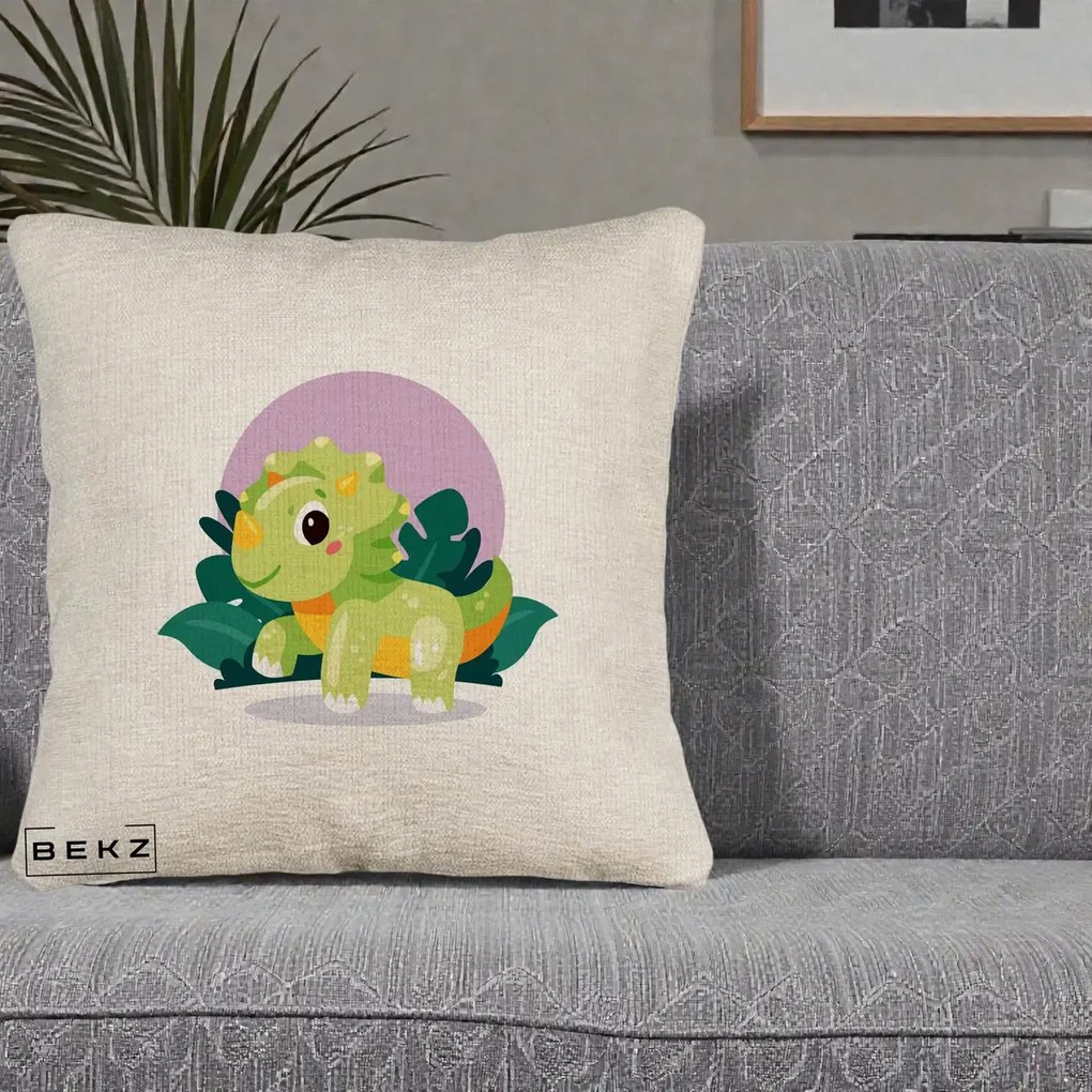 Perna Decorativa Triceratops Kawaii Verde, 40x40 cm, Bej Canapea, Husa Detasabila, Perna Inclusa, BEKZ®