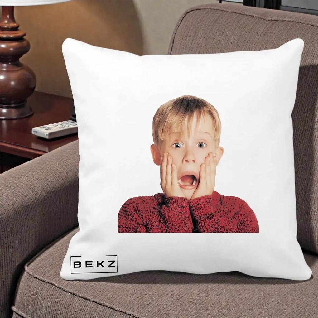 Perna Decorativa Kevin Singur Acasa, 40x40 cm, Alba Mata, Husa Detasabila, Perna Inclusa, BEKZ®