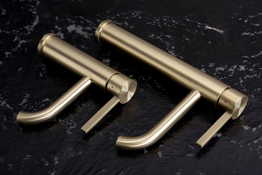 Baterie pentru baie Rea Foster Brush Gold High