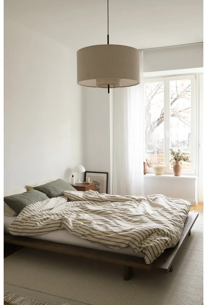 Pat matrimonial maro din lemn masiv de pin cu somieră 140x200 cm Japan – Karup Design