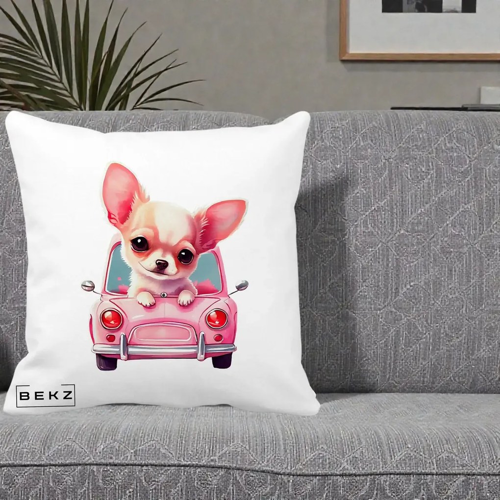 Perna Decorativa Chihuahua Roz in Masinuta, 40x40 cm, Alba Mata, Husa Detasabila, Perna Inclusa, BEKZ®