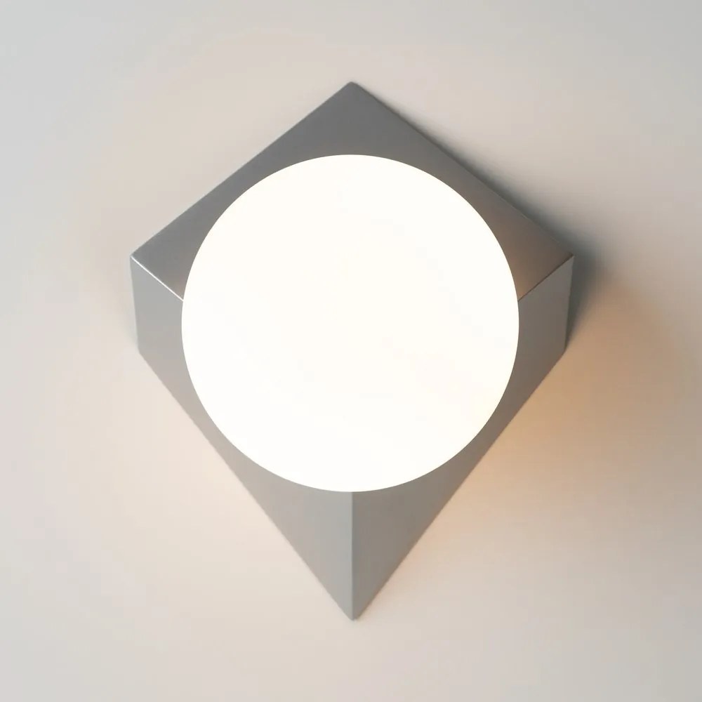 Aplica de perete cu linii geometrice Cubeo