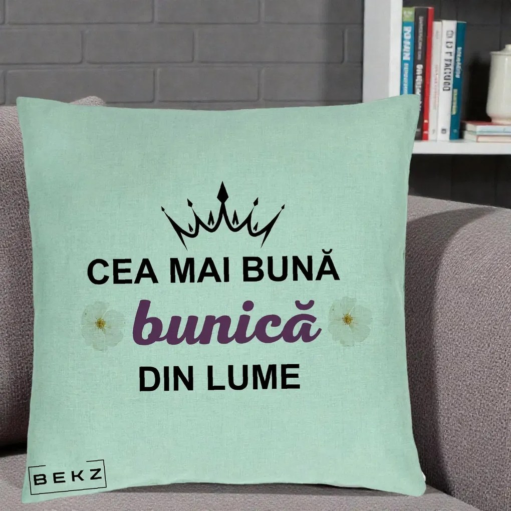 Cadou pentru Bunica - Perna Personalizata Cea Mai Buna Bunica Din Lume Coroana Mov Flori, 40x40 cm, Verde Menta, Husa Detasabila, Perna Inclusa, BEKZ®
