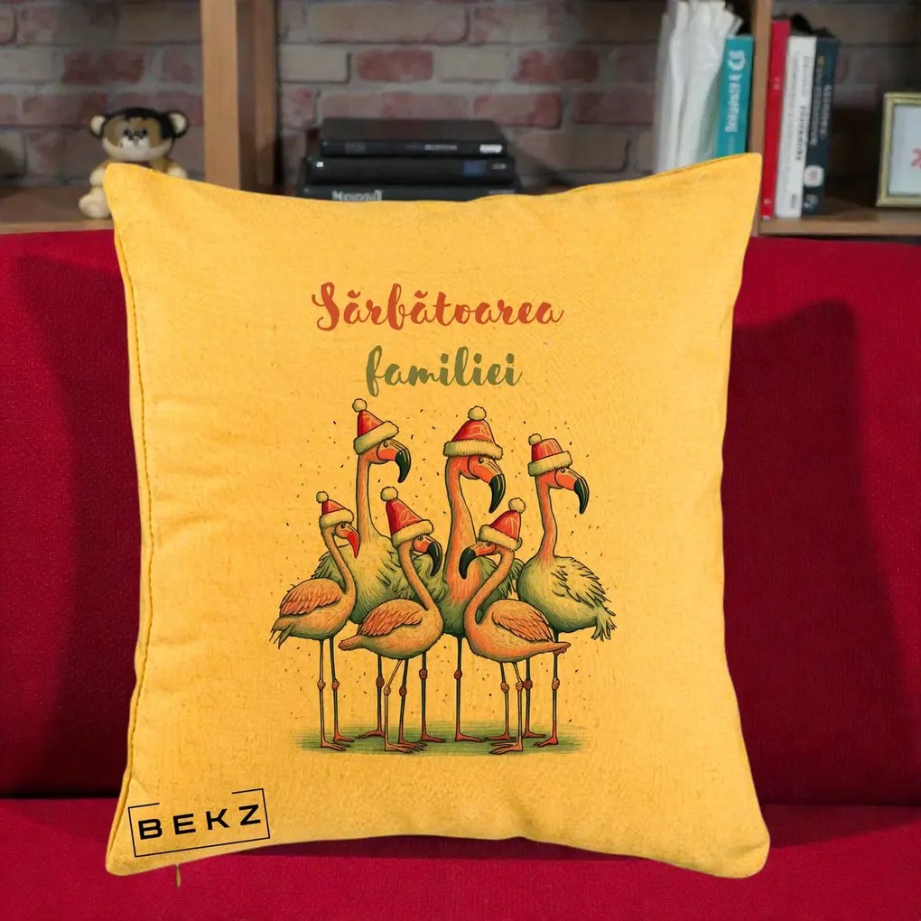 Perna Decorativa Flamingo Craciun Sarbatoarea Familiei, 40x40 cm, Galben, Husa Detasabila, Perna Inclusa, BEKZ®