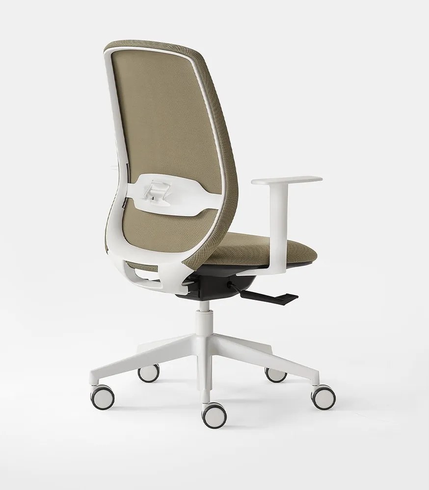 Key lemn masiv Bold – Scaun operativ ergonomic