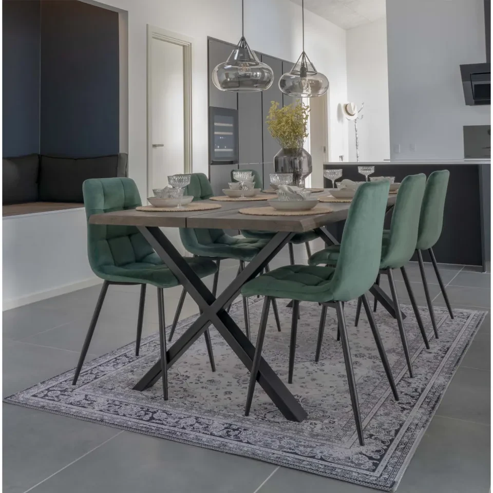 Scaun dining verde din catifea cu picioare negre Middelfart