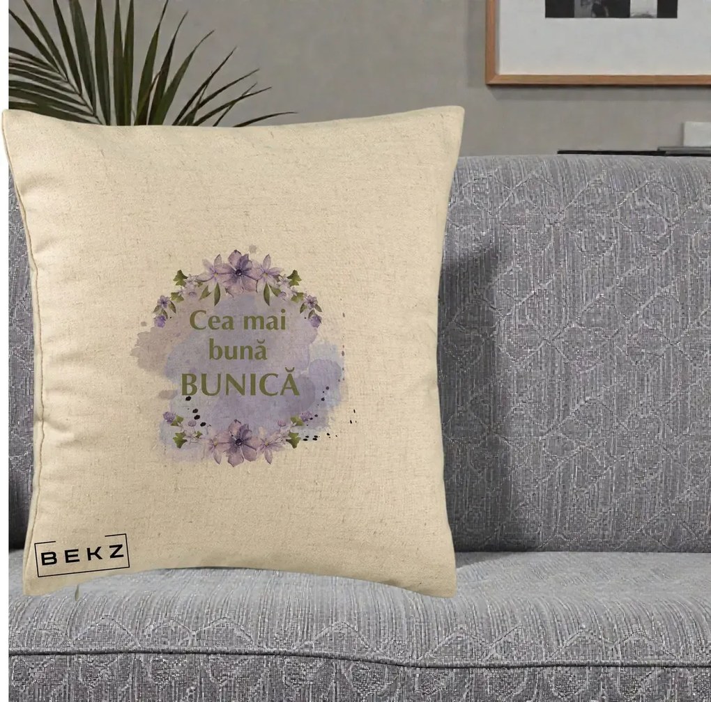 Cadou pentru Bunica - Perna Personalizata Cea Mai Buna Bunica Flori Mov Acuarela Auriu, 40x40 cm, Bej, Husa Detasabila, Perna Inclusa, BEKZ®