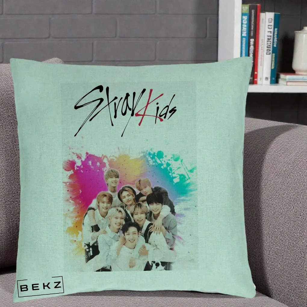 Perna Personalizata K-pop Stray Kids cu Splash Multicolor, 40x40 cm, Verde Menta, Husa Detasabila, Perna Inclusa, BEKZ®