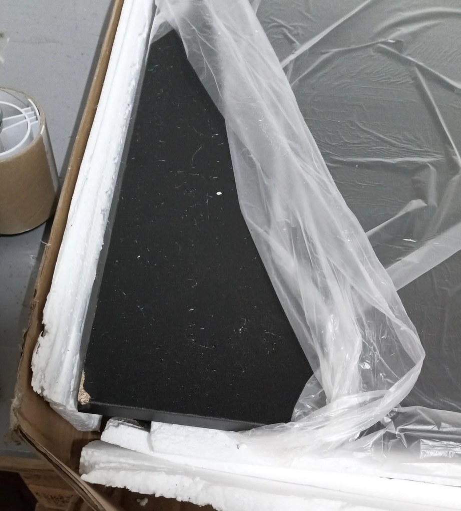 OFERTA Masa de dining neagra TESSA 120x60 II. calitate