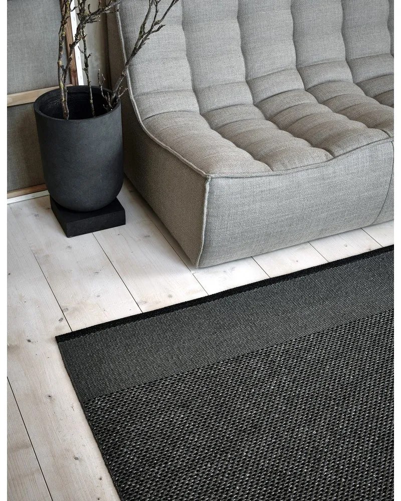 Covor tip traversă pentru interior și exterior gri antracit 85x260 cm Edit Charcoal – Pappelina