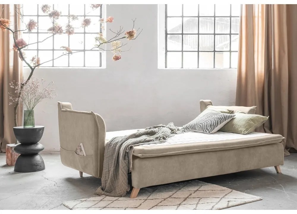Canapea bej extensibilă cu tapițerie din catifea 225 cm Charming Charlie – Miuform