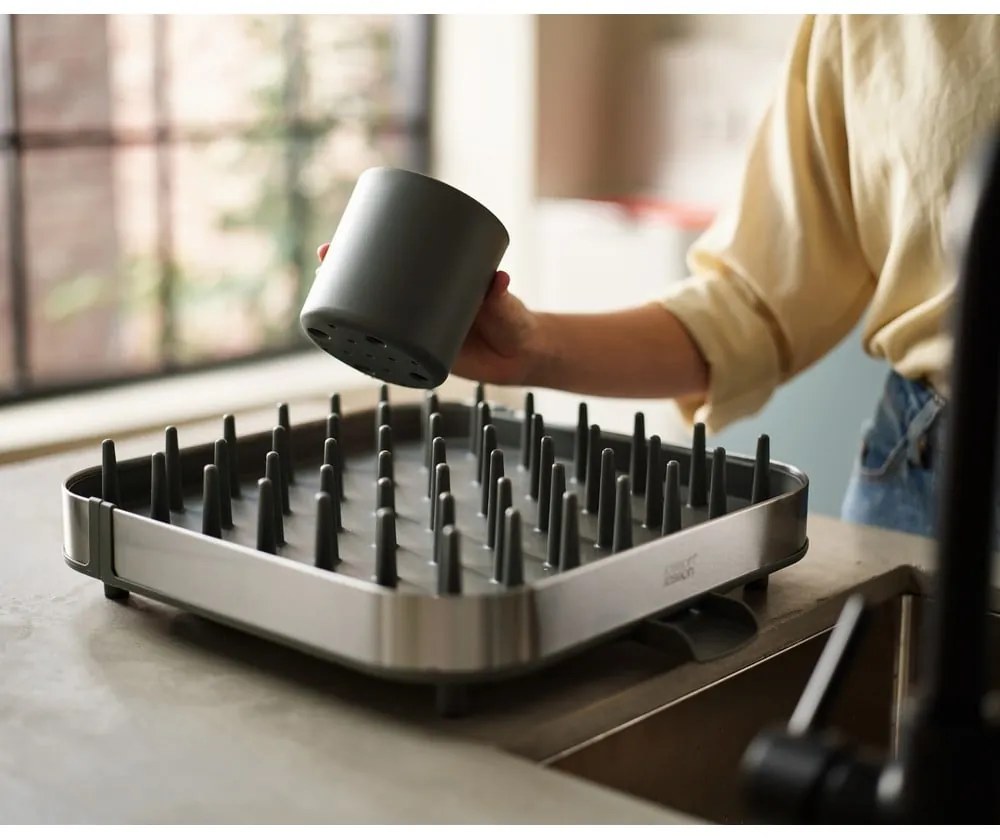 Scurgător de vase gri ajustabil din oțel inoxidabil 35x39 cm Duo – Joseph Joseph