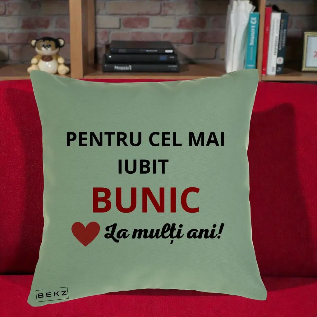 Cadou pentru Bunic - Perna Personalizata Pentru Cel Mai Iubit Bunic La Multi Ani Rosu, 40x40 cm, Verde, Husa Detasabila, Perna Inclusa, BEKZ®