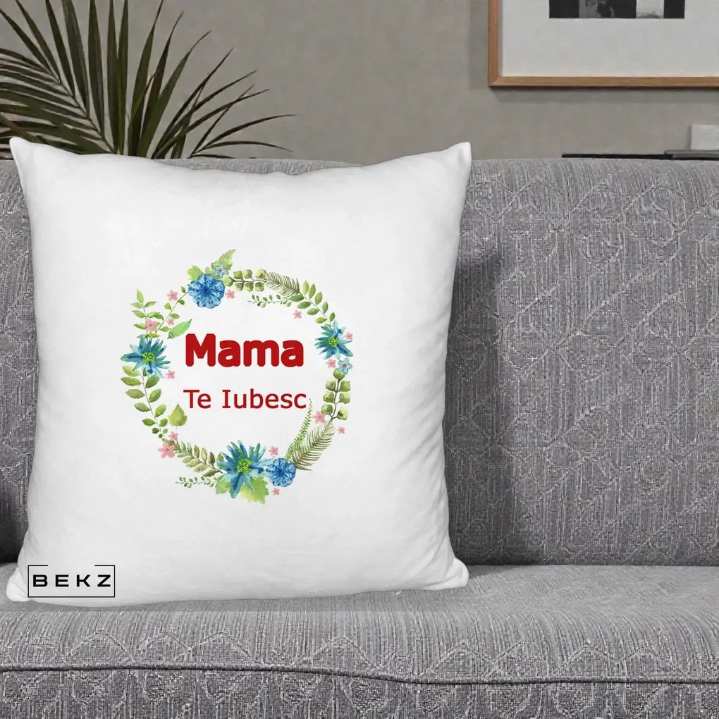 Cadou pentru Mama - Perna Personalizata Mama Te Iubesc Flori Albastre, 40x40 cm, Alb Pufos, Husa Detasabila, Perna Inclusa, BEKZ®