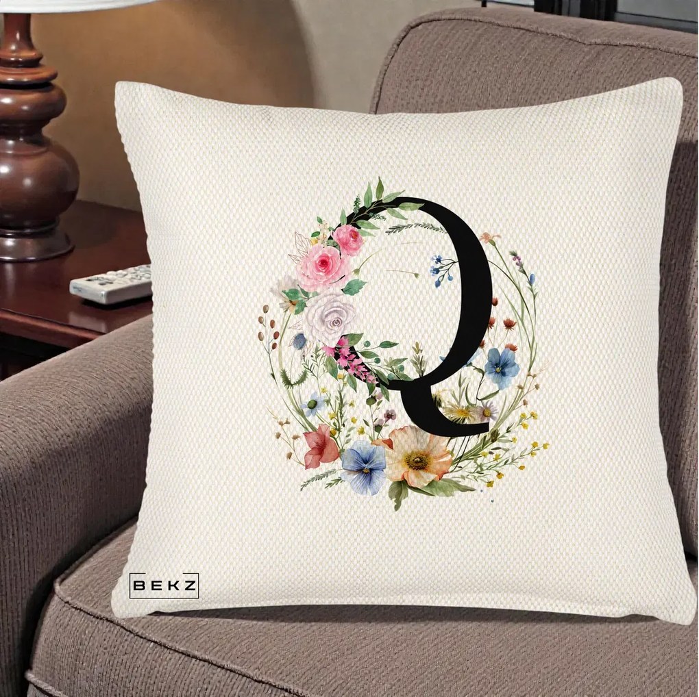 Cadou Personalizat - Perna Personalizata Monogram Litera Q cu Flori Acuarela, 40x40 cm, Crem Reliefat, Husa Detasabila, Perna Inclusa, BEKZ®