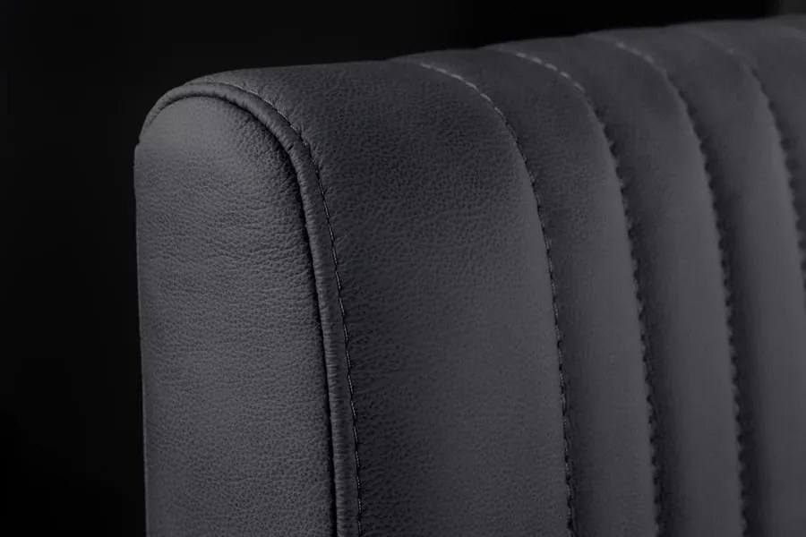 Scaun cu brate design retro Big Aston piele naturala neagra