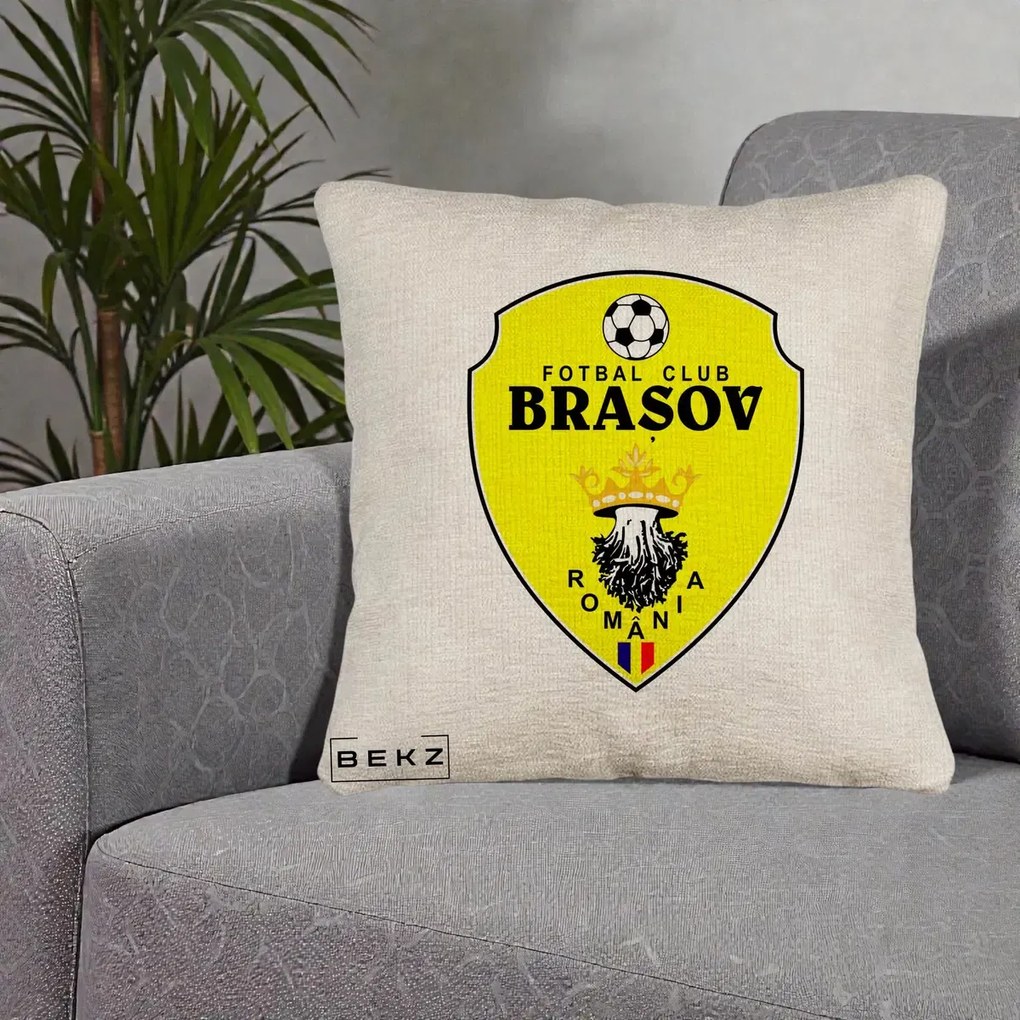 Perna Personalizata FC Brasov Fotbal Romania, 40x40 cm, Bej Canapea, Husa Detasabila, Perna Inclusa, BEKZ®