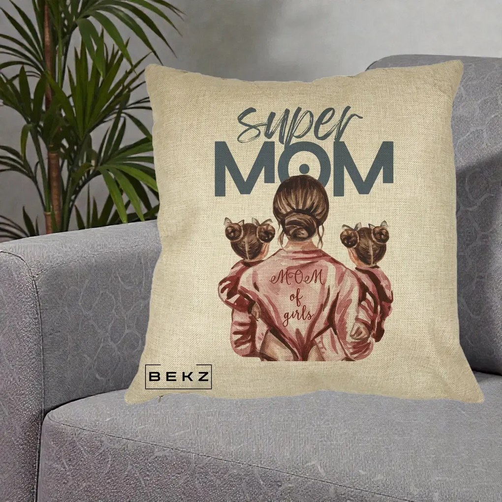Cadou pentru Mama - Perna Personalizata Super Mom of Girls Mama cu Gemene, 40x40 cm, Crem, Husa Detasabila, Perna Inclusa, BEKZ®